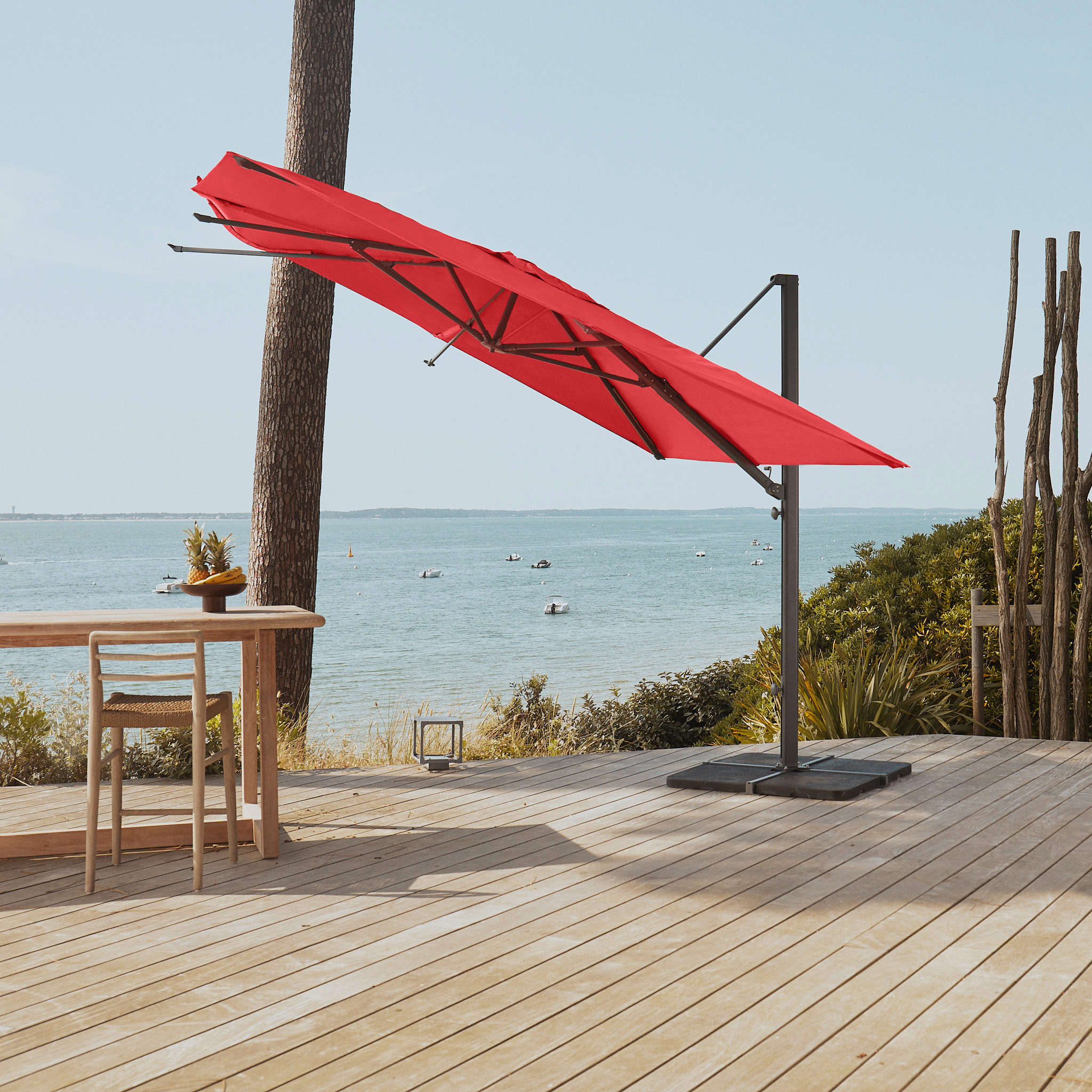Red parasol