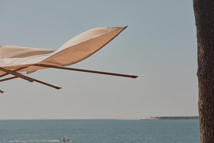 <h2> The only parasol that adapts to the wind</h2>