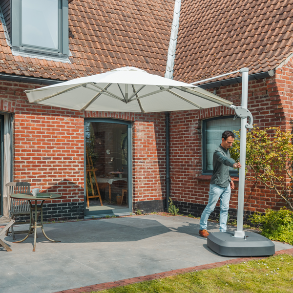 Windproof cantilever parasol Mistral Ø3.30m - Silver grey frame finish